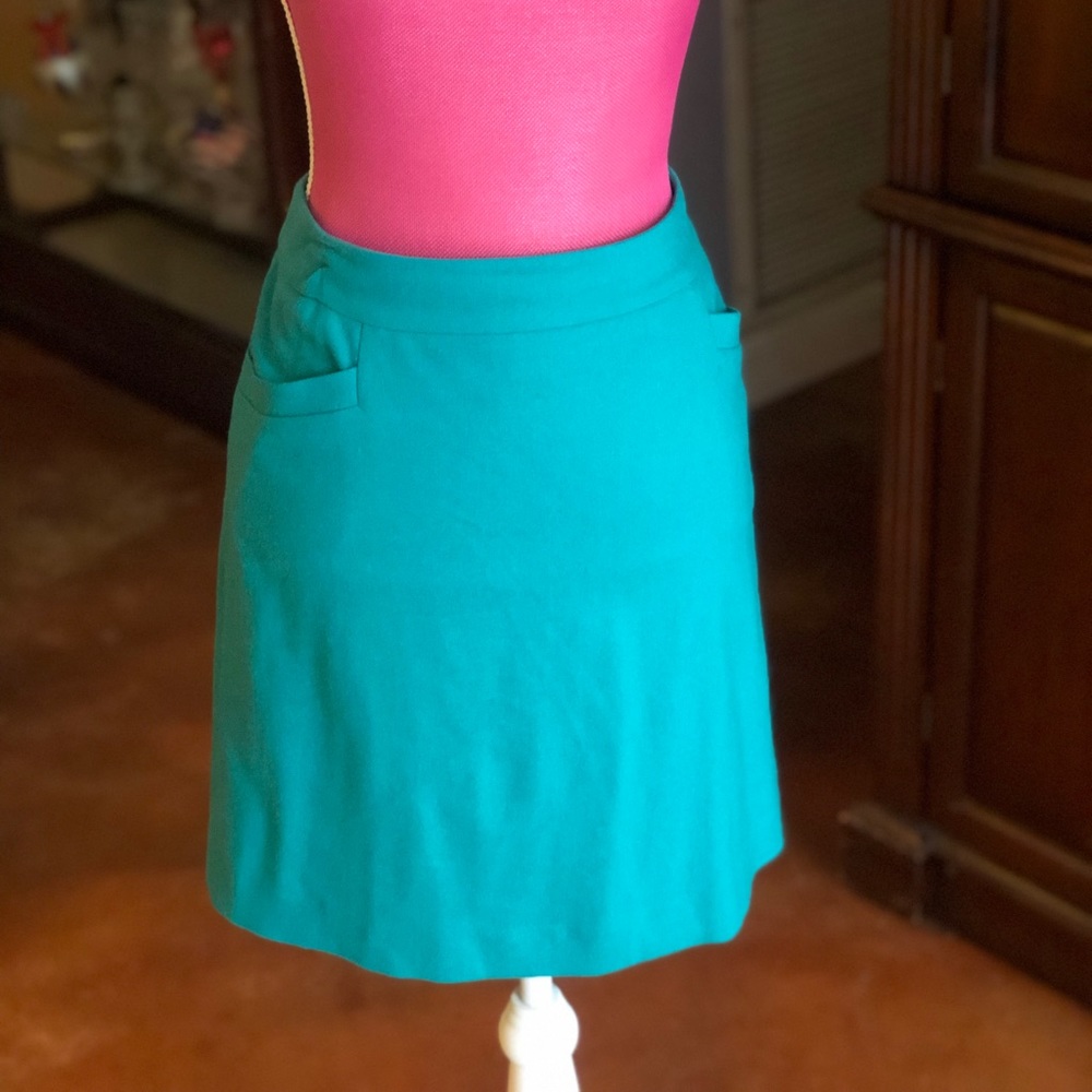 Vibrant Ann Taylor Jewel Green skirt size 12